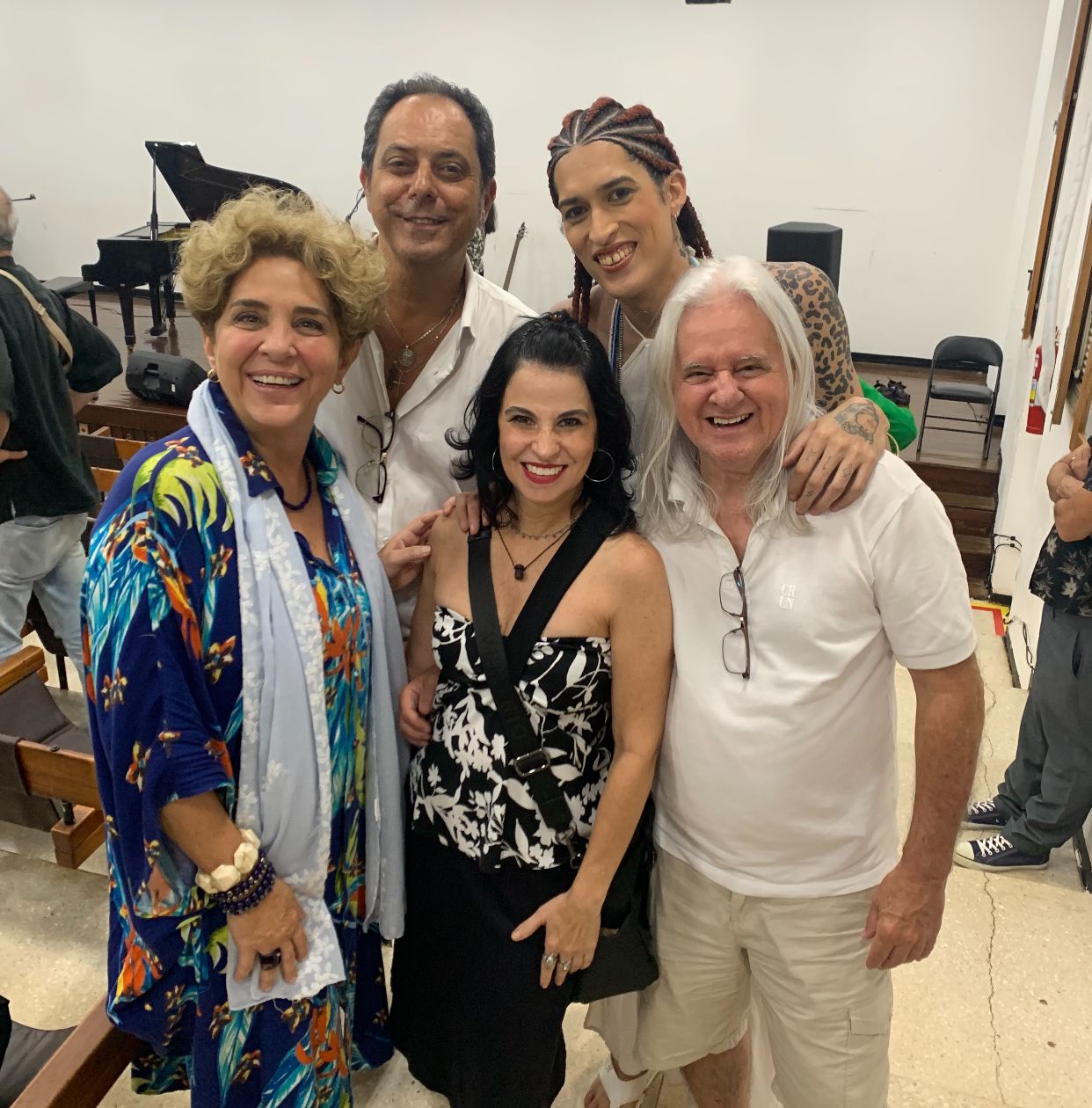 Recital de formatura [ UNB] + contrapartida de um programa de incentivo [ FAC-DF] é = a troca