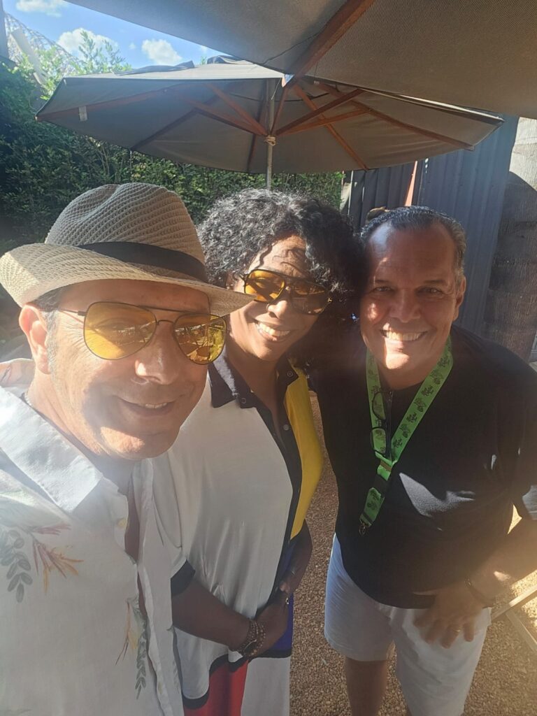 De volta à direção artística de casas noturnas e eventos, Gustavo Vasconcellos leva show de Dhi Ribeiro à Hop Capital Beer